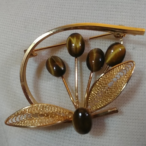 Vintage 60's Tiger Eye and Gold Toned Brooch Floral Filigree Design - Picture 5 of 5
